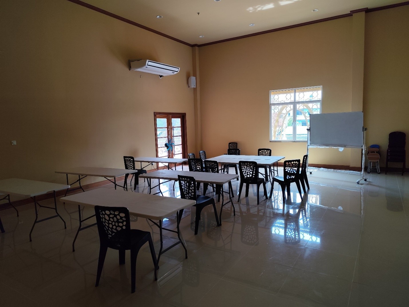 bilik kuliah.jpg