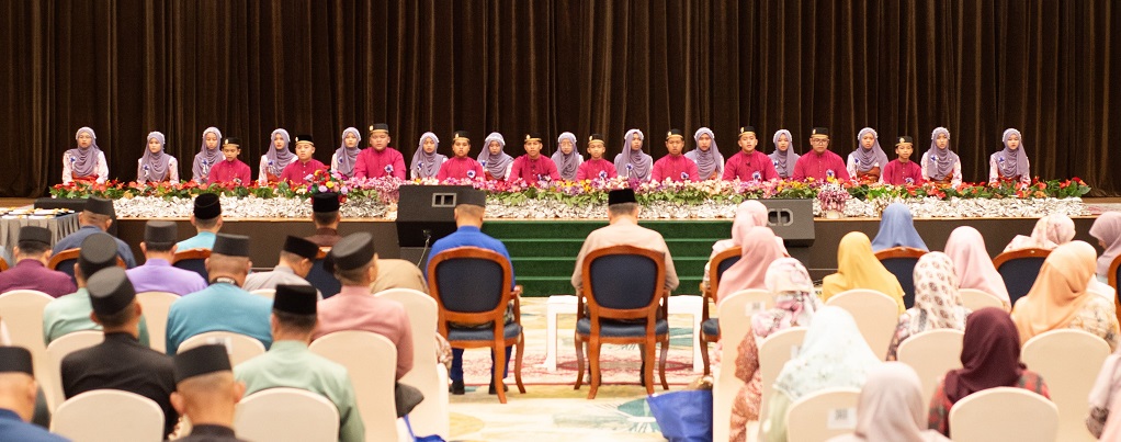 MAJLIS KHATAM AL-QURAN BAGI MURID-MURID DARJAH VI SEKOLAH UGAMA ANAK-ANAK PASUKAN POLIS DIRAJA BRUNEI KAWASAN BRUNEI III BAGI TAHUN 1446H / 2024M