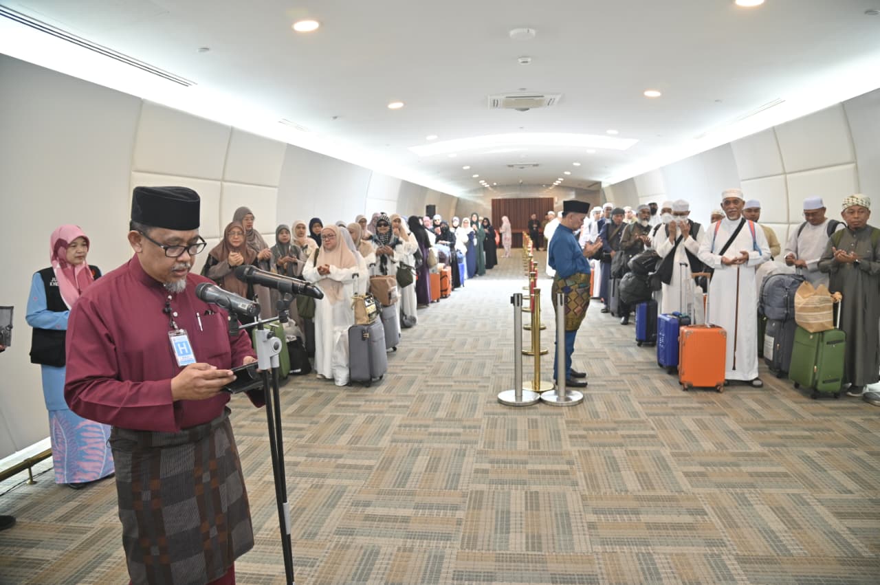 KEPULANGAN PENERBANGAN KEDUA JEMAAH HAJI  NEGARA BRUNEI DARUSSALAM BAGI MUSIM HAJI TAHUN 1447H/ 2026M